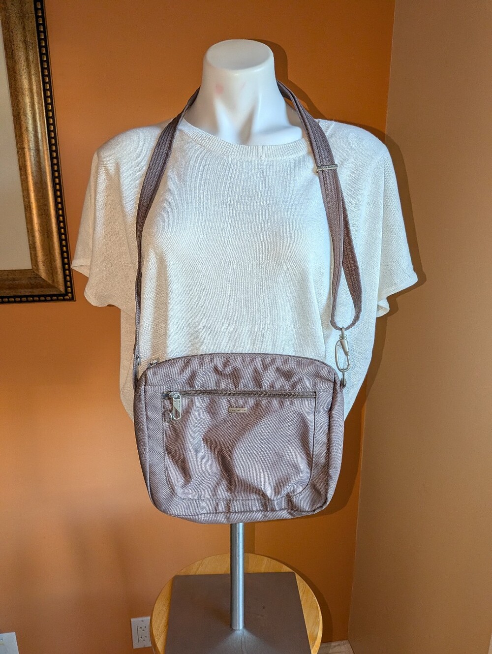 Travelon Unisex Light Mauve Crossbody Shoulder Bag